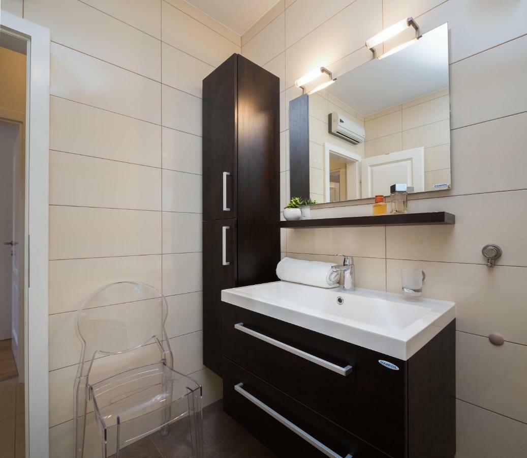 Holiday Home Brac Супетар Екстериор снимка