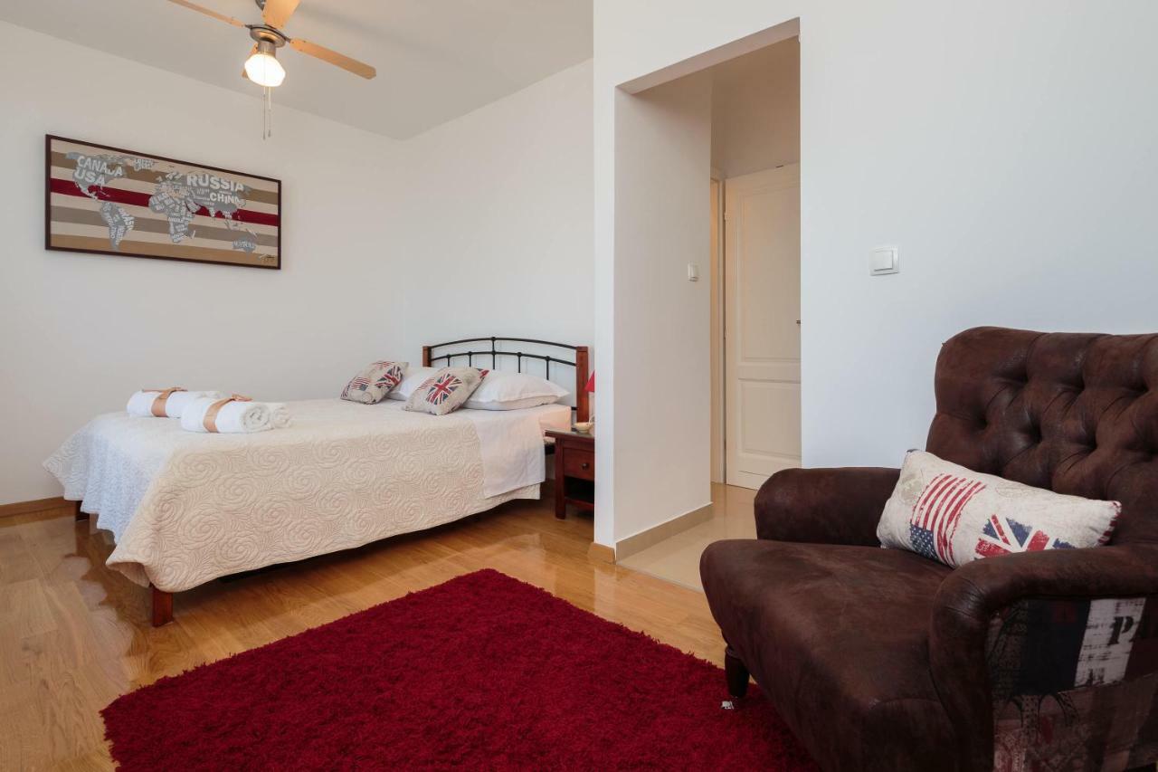 Holiday Home Brac Супетар Екстериор снимка