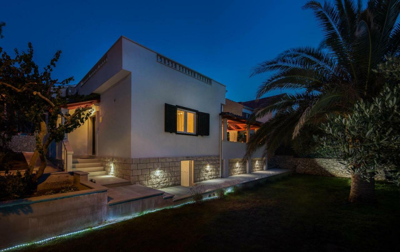 Holiday Home Brac Супетар Екстериор снимка