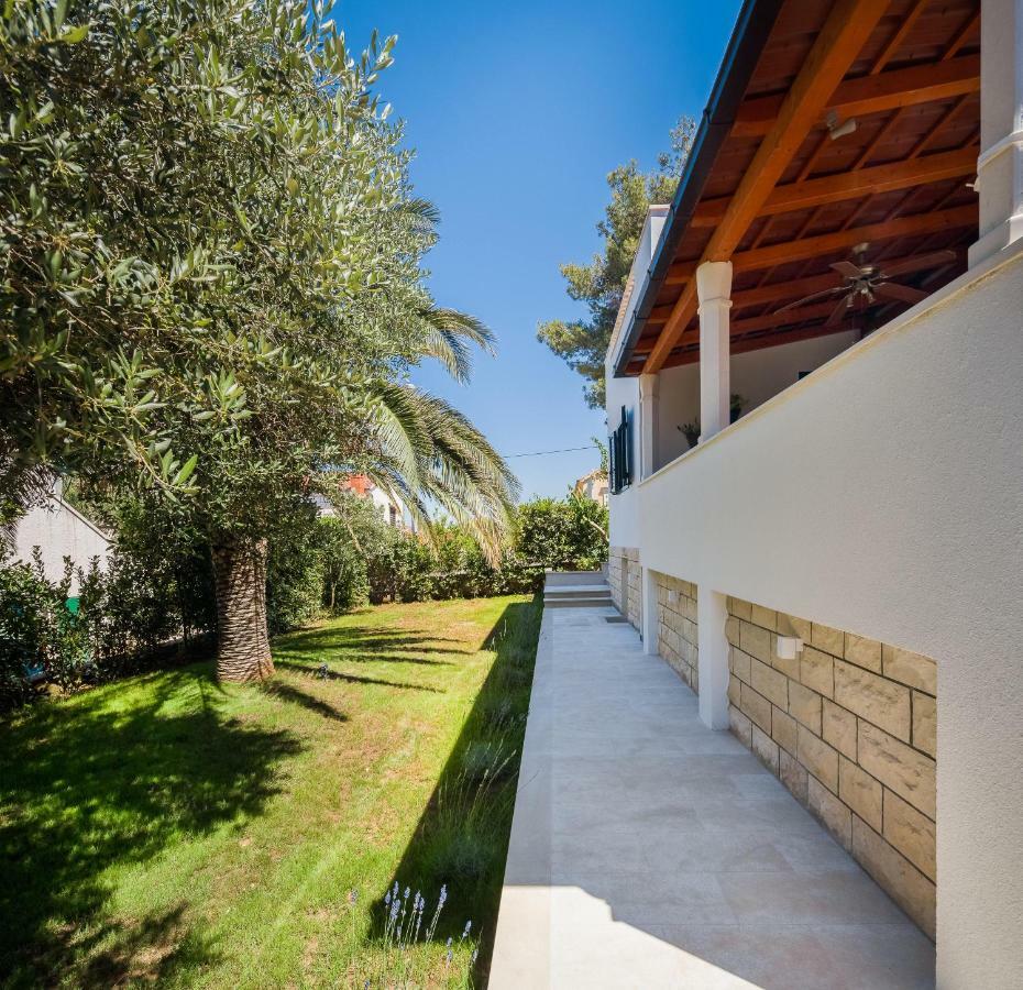 Holiday Home Brac Супетар Екстериор снимка