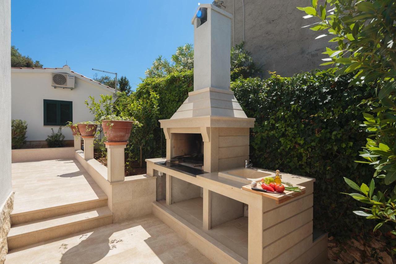 Holiday Home Brac Супетар Екстериор снимка