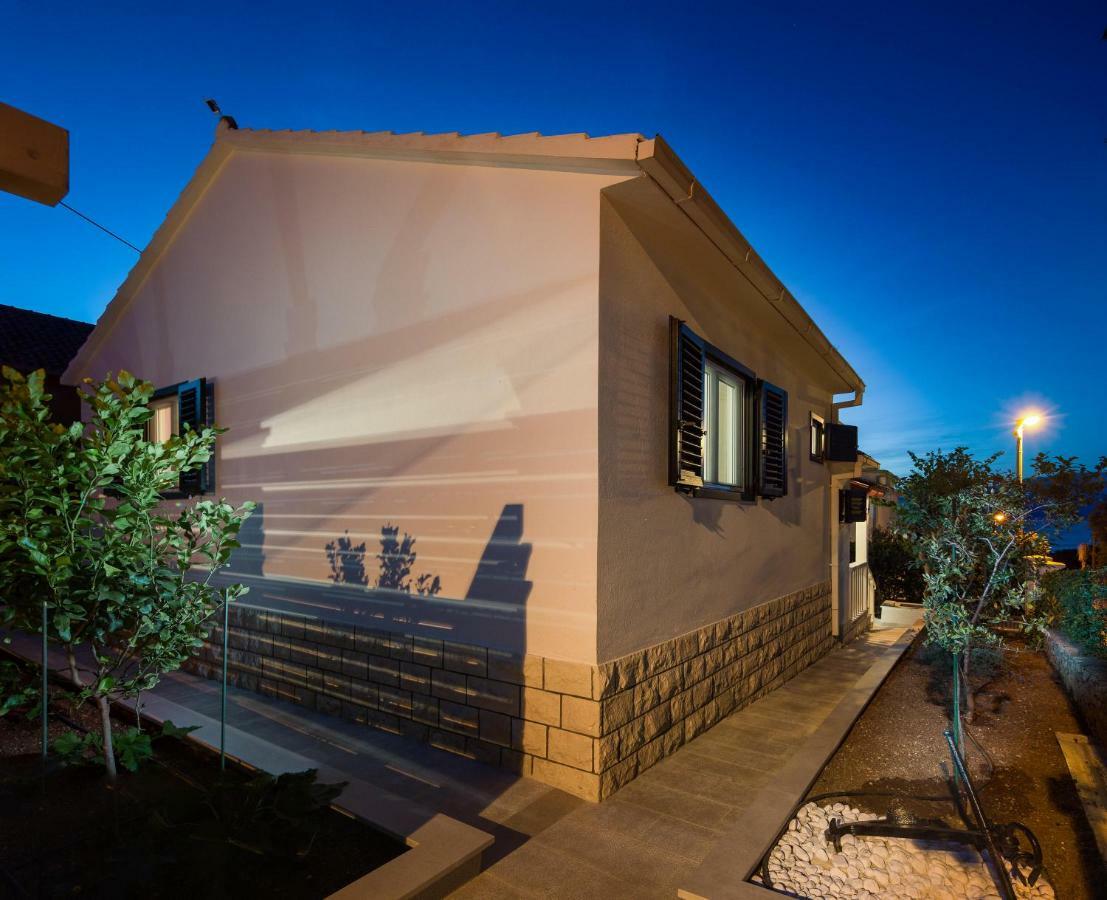 Holiday Home Brac Супетар Екстериор снимка