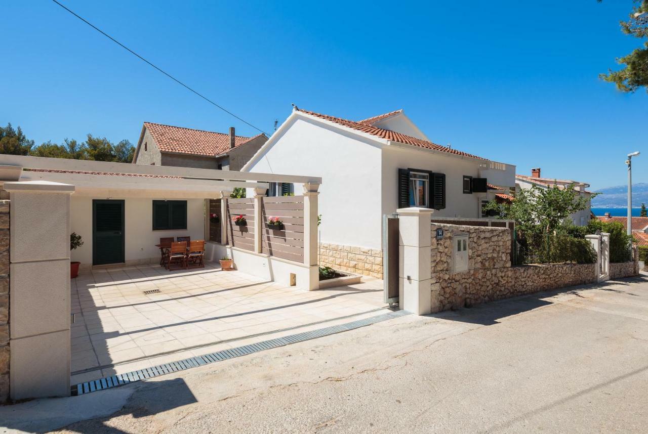 Holiday Home Brac Супетар Екстериор снимка
