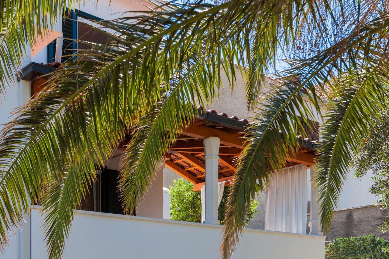 Holiday Home Brac Супетар Екстериор снимка